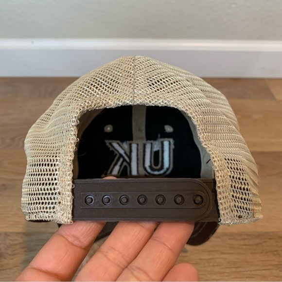 University of Kentucky Wildcats Brown Tan Camo Snapback Trucker Hat - Picture 9 of 11